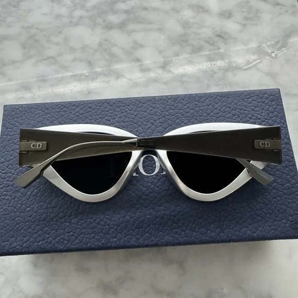 Dior Black Women's Sunglasses - Picture 3 of 5